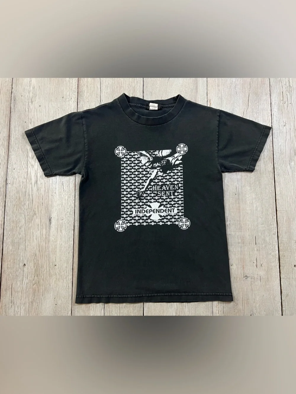 Independent Heaven Sent Faded Skate T-Shirt Size Small - Picture 1 of 6
